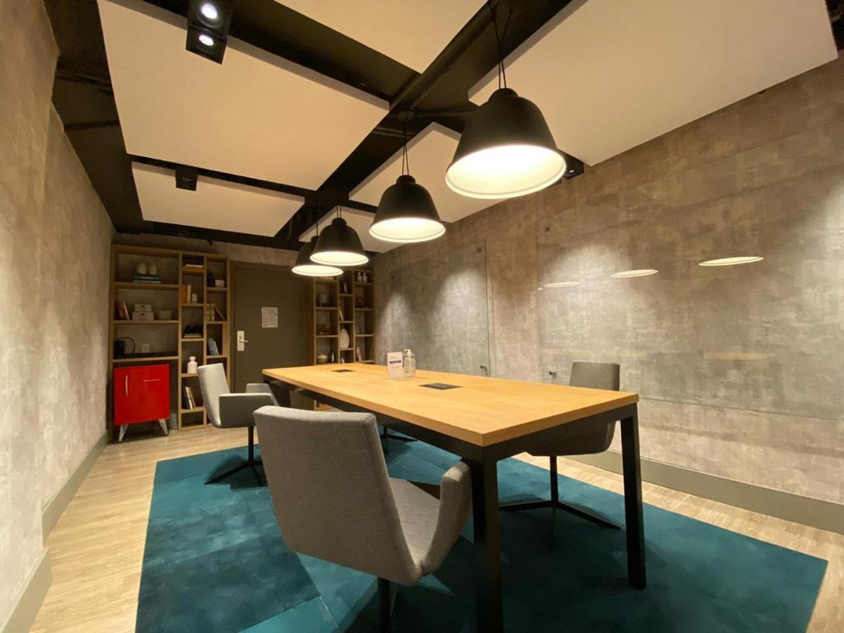 래디슨 오스카 프레이레 호텔 상파울루 외부 사진 The office of the CEO