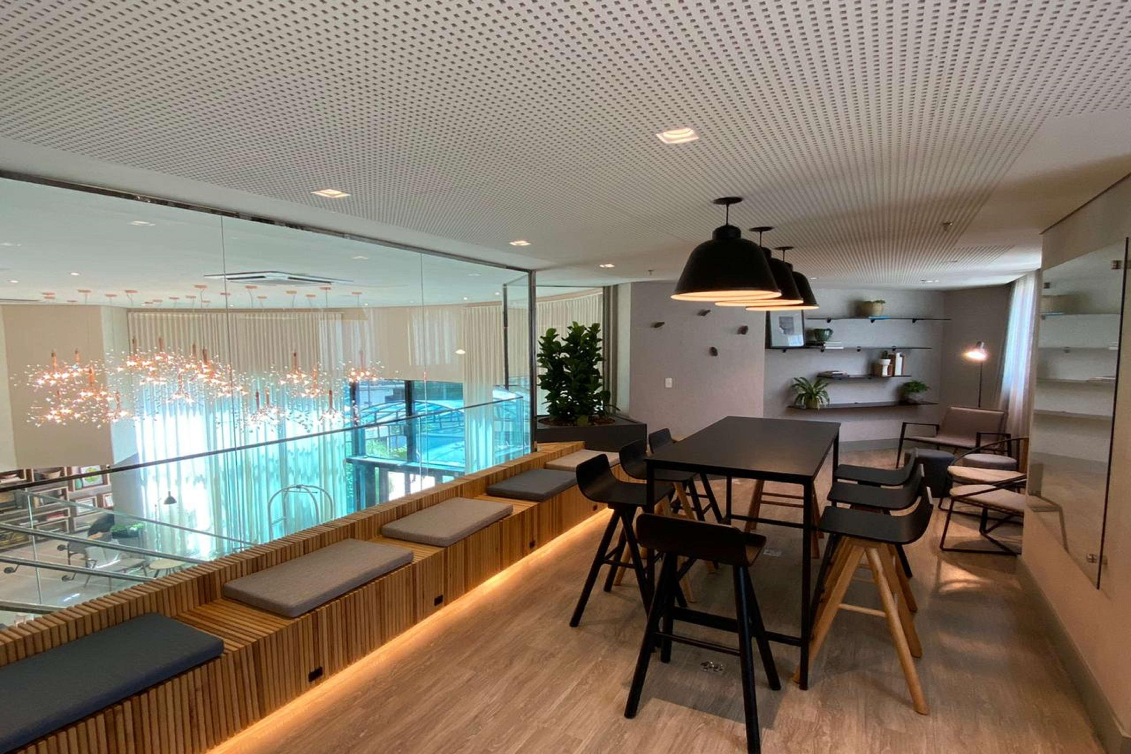 래디슨 오스카 프레이레 호텔 상파울루 외부 사진 The lounge at the airport