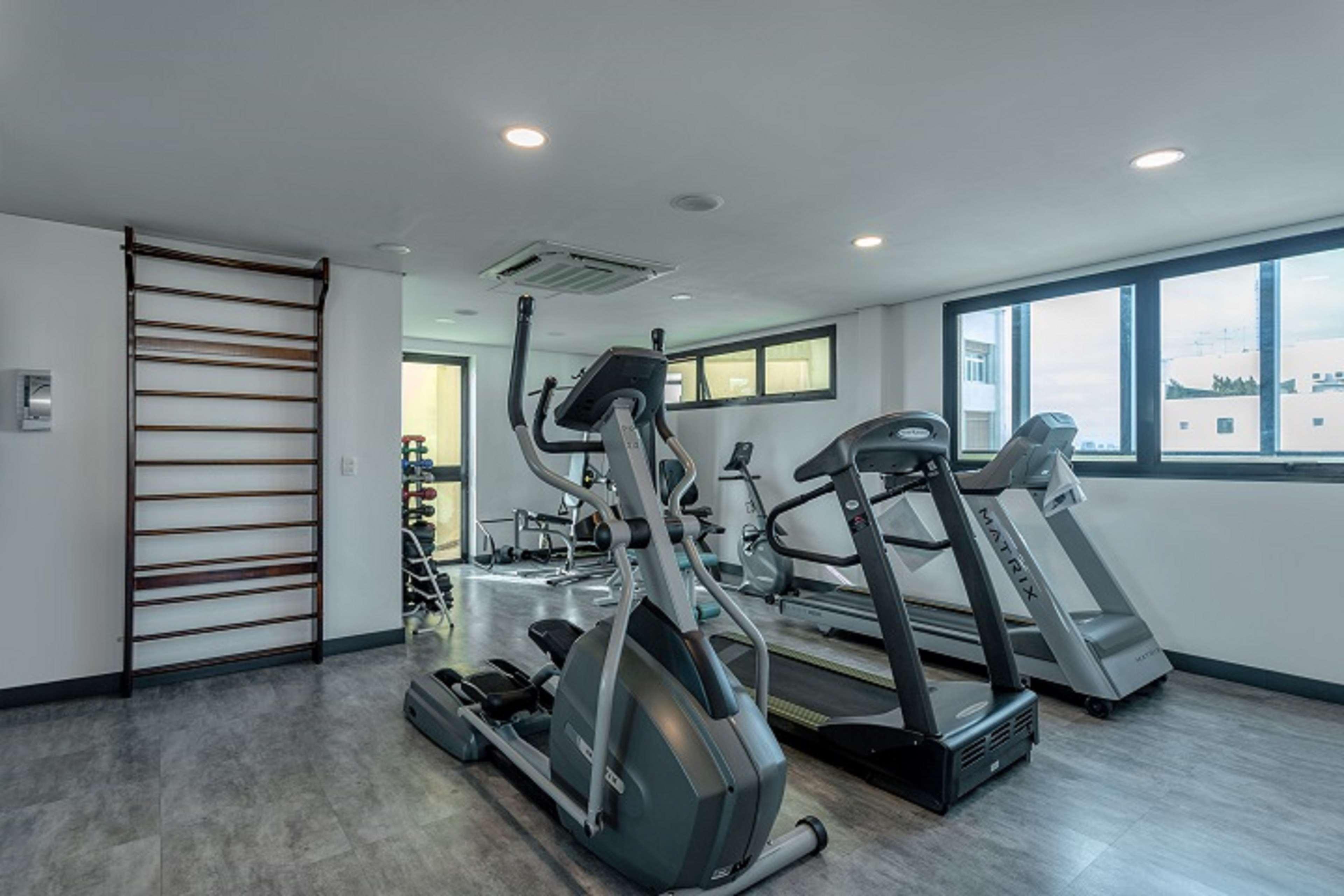 래디슨 오스카 프레이레 호텔 상파울루 외부 사진 The gym at the hotel