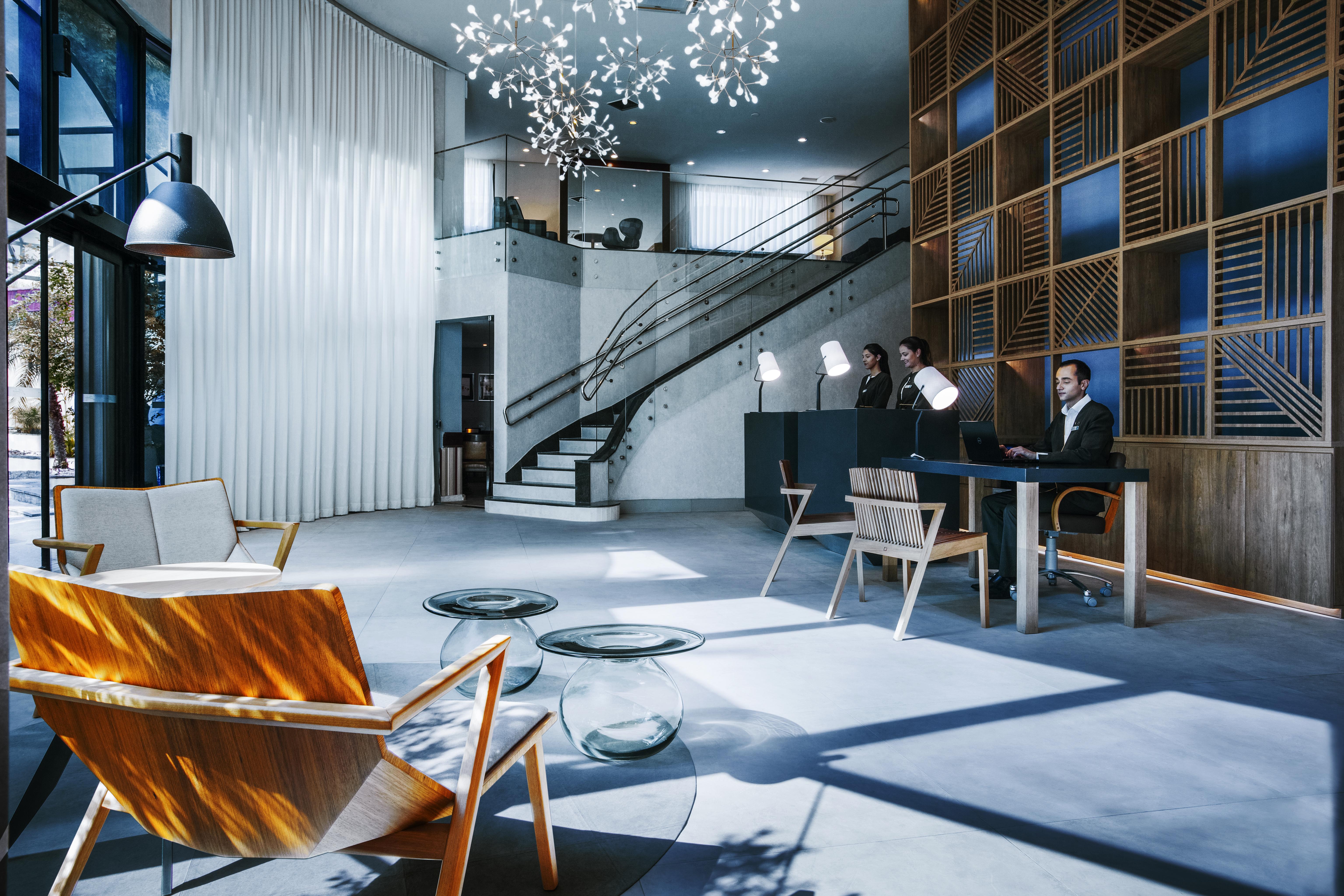래디슨 오스카 프레이레 호텔 상파울루 외부 사진 The lobby of the hotel