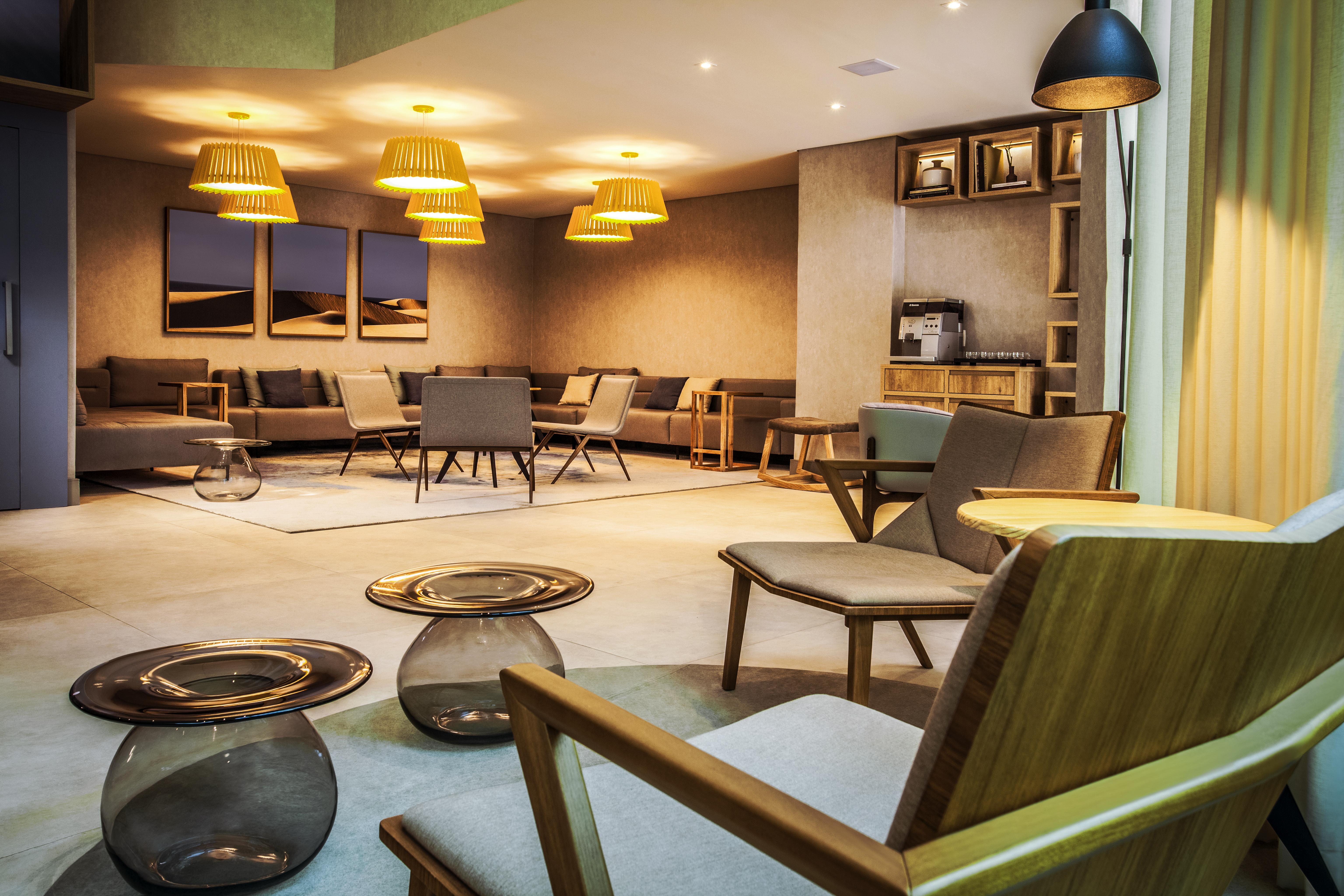 래디슨 오스카 프레이레 호텔 상파울루 외부 사진 The lounge at the airport
