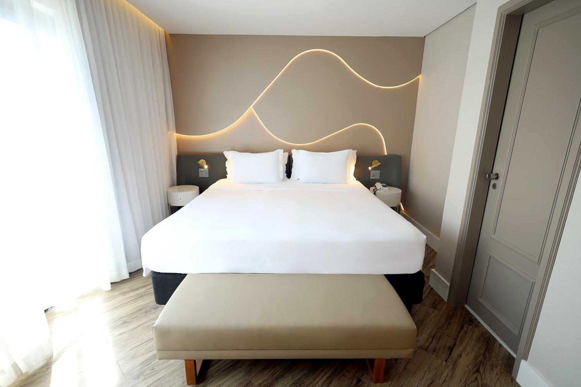 래디슨 오스카 프레이레 호텔 상파울루 외부 사진 A bedroom at the hotel